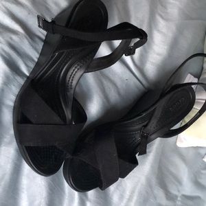 Crocs platform never worn 10 m